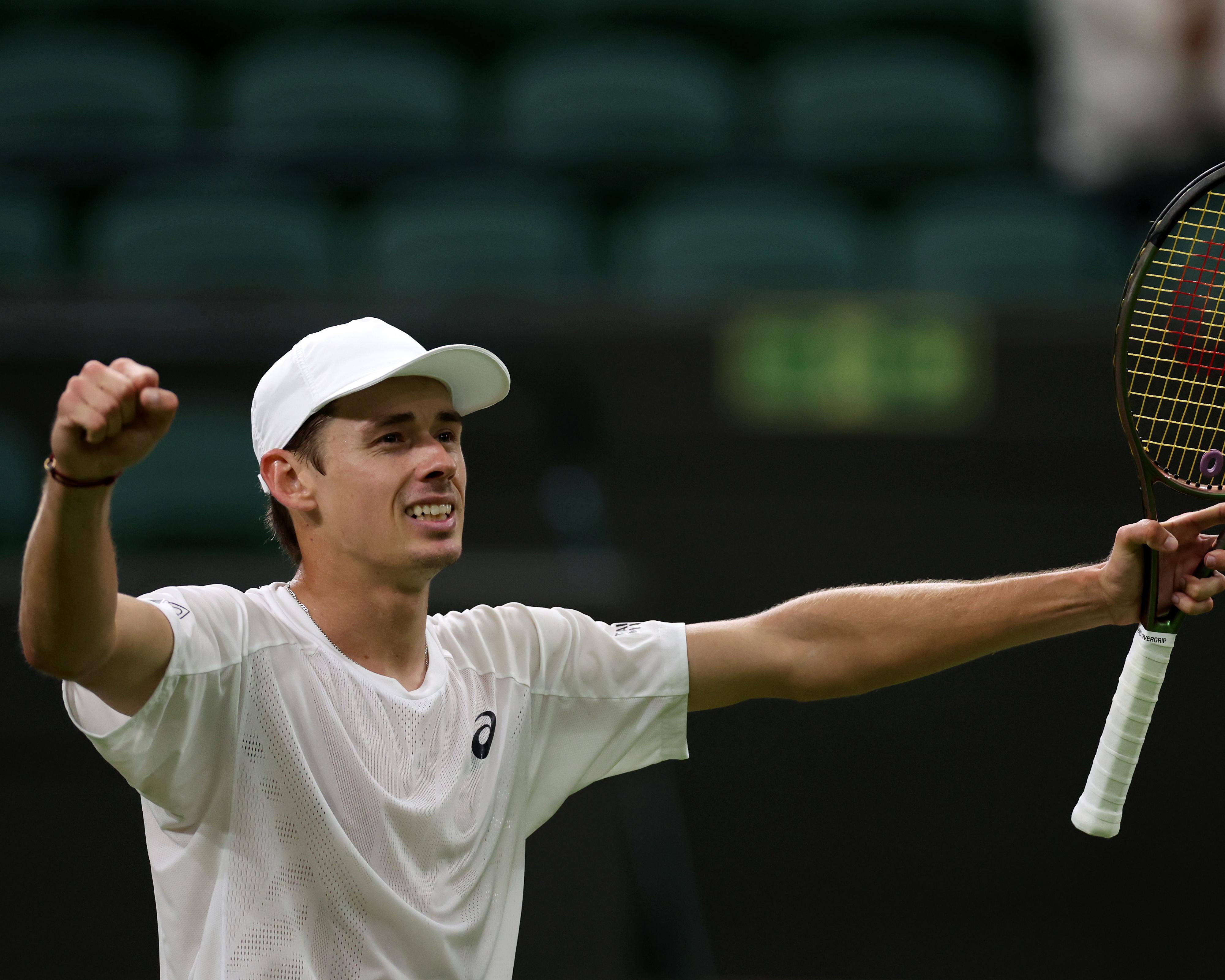 Теннис де минаур. 2022 14:30 мск. Де минаур теннис. Де минаур. Ведущие австралиен оупен.