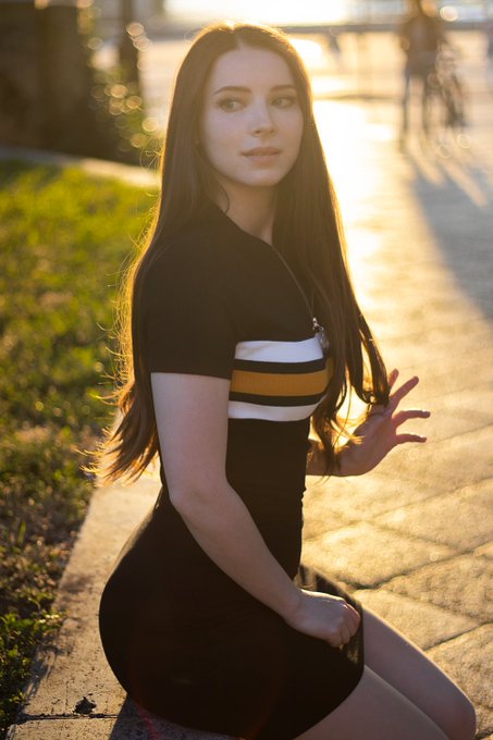 I was wondering, where are you from? 🤗  📸@palmacosplay https://t.co/FQIRLbIQqs<a class="tags" target="_blank" title="On Twitter" href="/?out=eyJ0eXAiOiJKV1QiLCJhbGciOiJIUzUxMiJ9.eyJpYXQiOjE3MTg0NjI4MjEsImlzcyI6InR3cG9ybnN0YXJzLmNvbSIsIm5iZiI6MTcxODQ2MjgyMSwiZXhwIjoxNzQ5OTk4ODIxLCJyZWRpcmVjdF91cmwiOiJodHRwczovL3R3aXR0ZXIuY29tL3BhbG1hY29zcGxheSJ9.IiBaXx4n4fGB5i4DFYEcfspVbYP3PACujeaiYUp59xpiNLe_RnG-SME6DsJFIhEtj_kaEyhM9I1Q2aV91gZF8w">@palmacosplay</a><a href="/tag/residentevil"class="tags"><span>#residentevil</span></a><a href="/tag/claireredfield"class="tags"><span>#claireredfield</span></a>