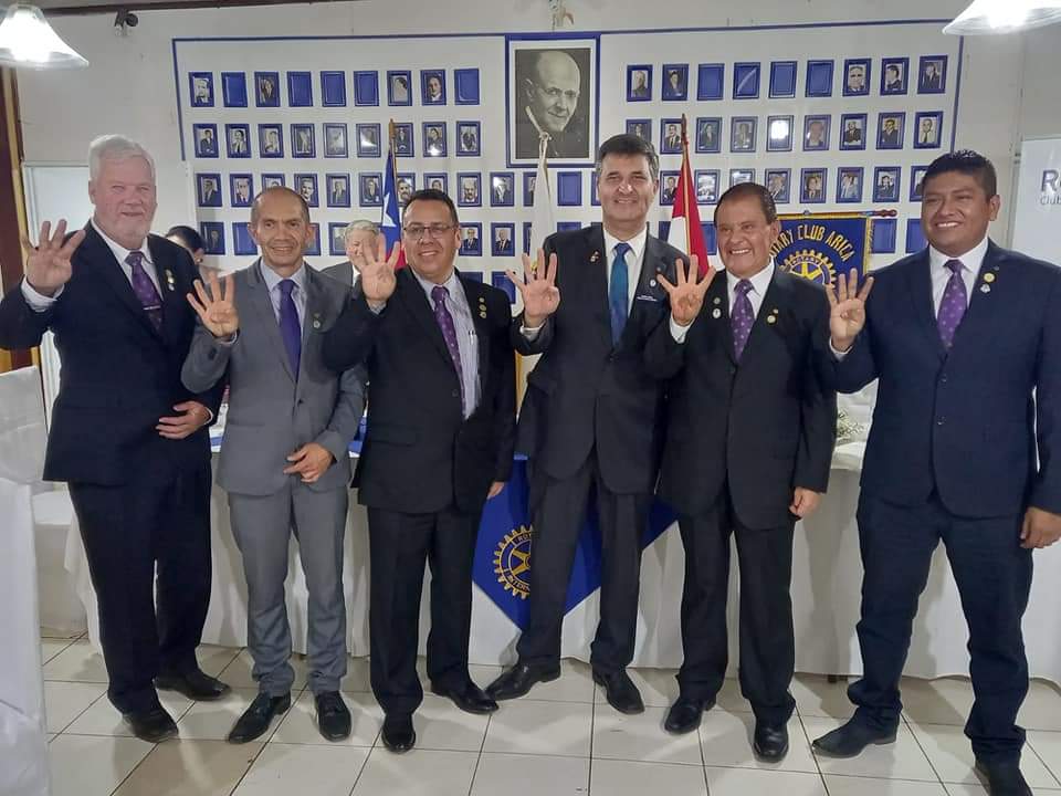 rcparinacota's tweet photo. Encuentro de Fraternidad entre los clubes rotarios de Chile y Perú, en donde estuvo presente nuestro GD Rodrigo Jarúfe, y Rotary Club Parinacota a través de nuestro Presidente Rainier Ronald Carreño Palma.

Una ceremonia cargada de amistad y Servicio a la Comunidad 🥳🥳🥳🥳🥳 https://t.co/wxULM1BmF3