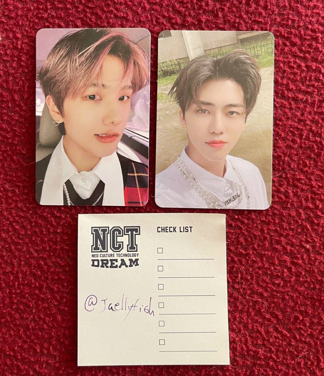 jaeIIyfish's tweet photo. WTS USA 

Jaemin hello future, future kihno pc $22
jisung future ver kihno pc $20 https://t.co/t2prJaVaxq