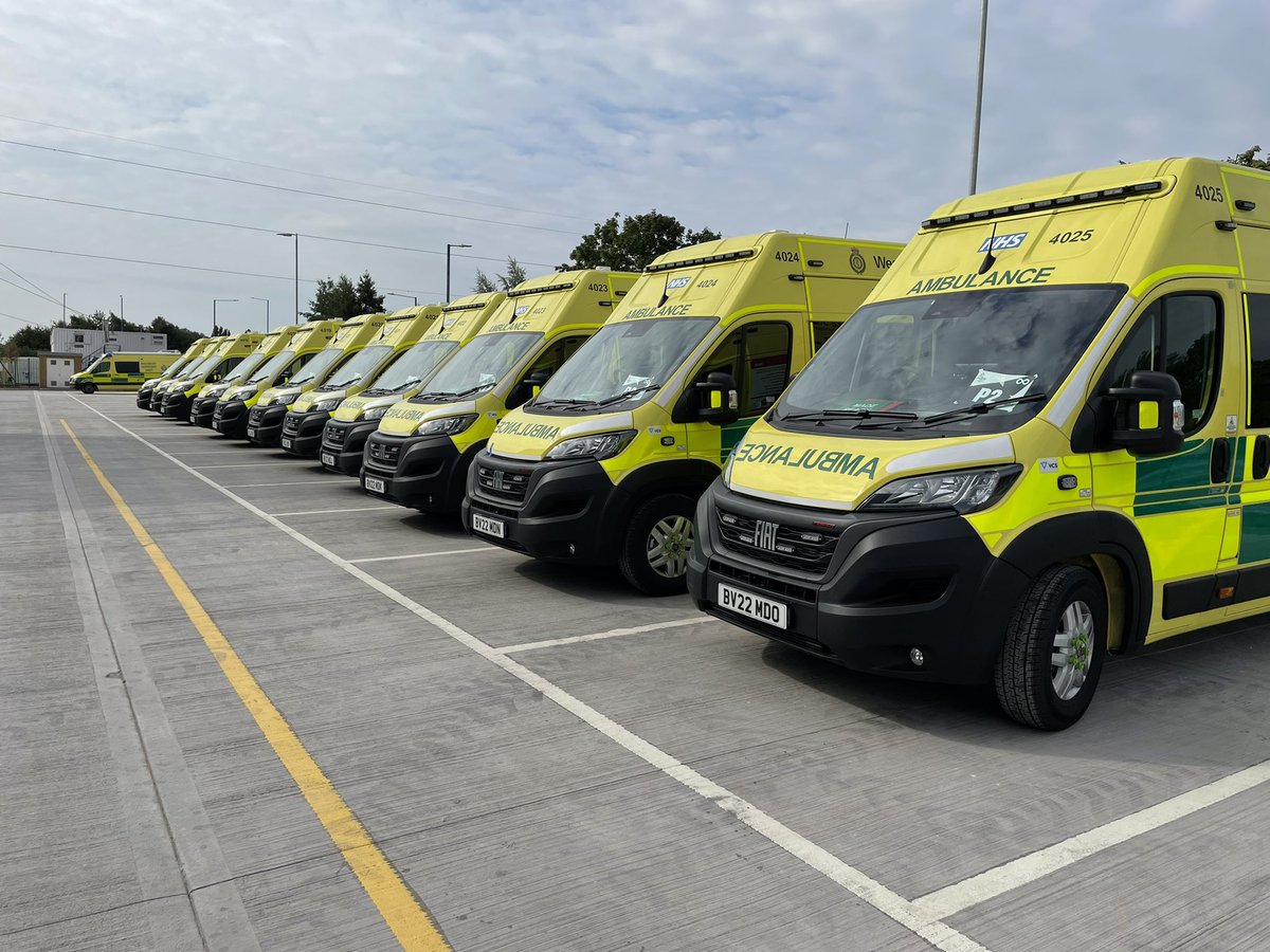 Great to visit <a href="/OFFICIALWMAS/">West Midlands Ambulance Service #HelpUsHelpYou</a> this morning to see the fantastic work they are doing to support <a href="/birminghamcg22/">Birmingham 2022</a>