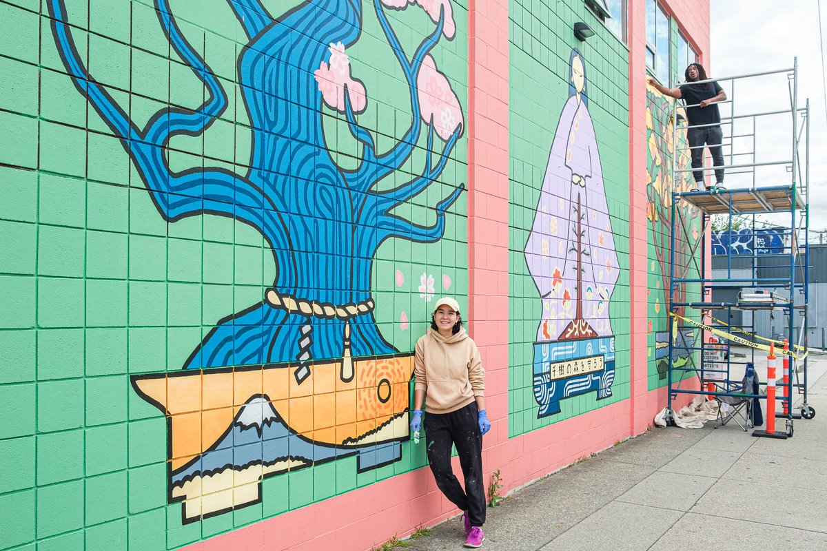 MiaOhki's tweet image. Mural photos by @SabrinaMiso 🌸 @vanmuralfest at Fujiya on Clark Street! 🍣❤️