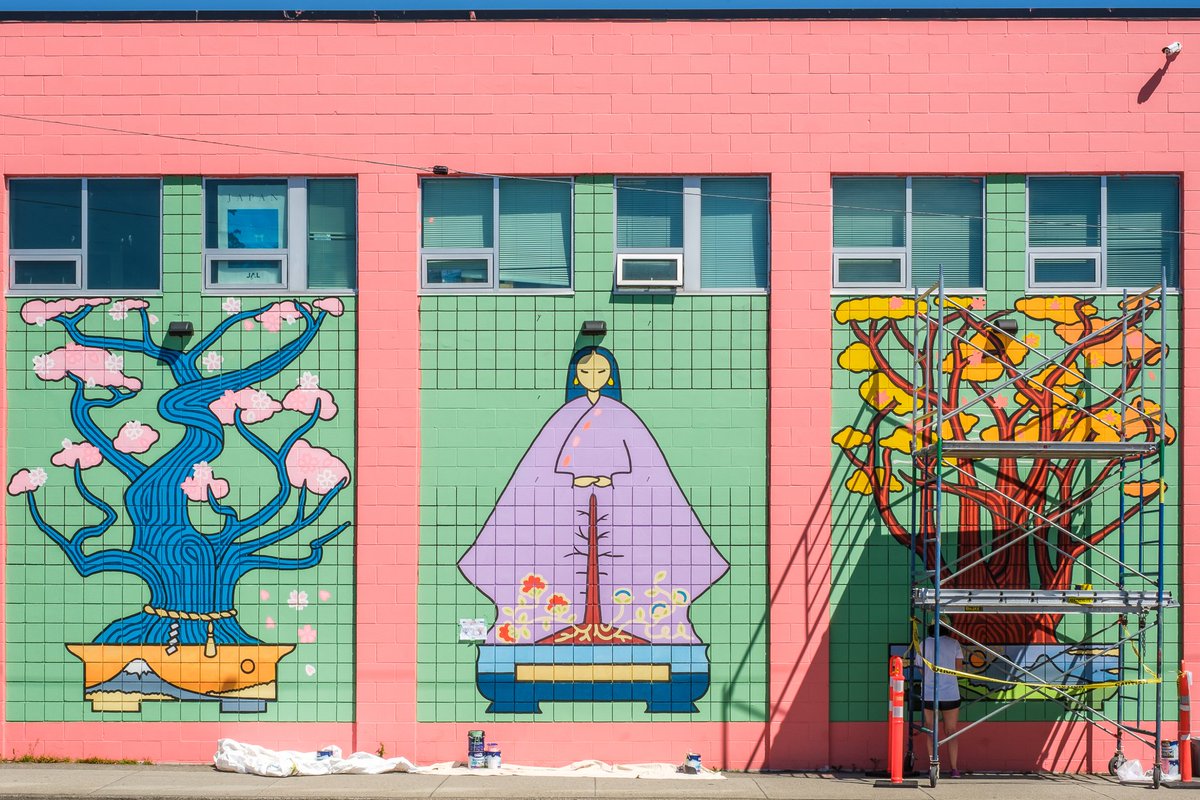 MiaOhki's tweet image. Mural photos by @SabrinaMiso 🌸 @vanmuralfest at Fujiya on Clark Street! 🍣❤️