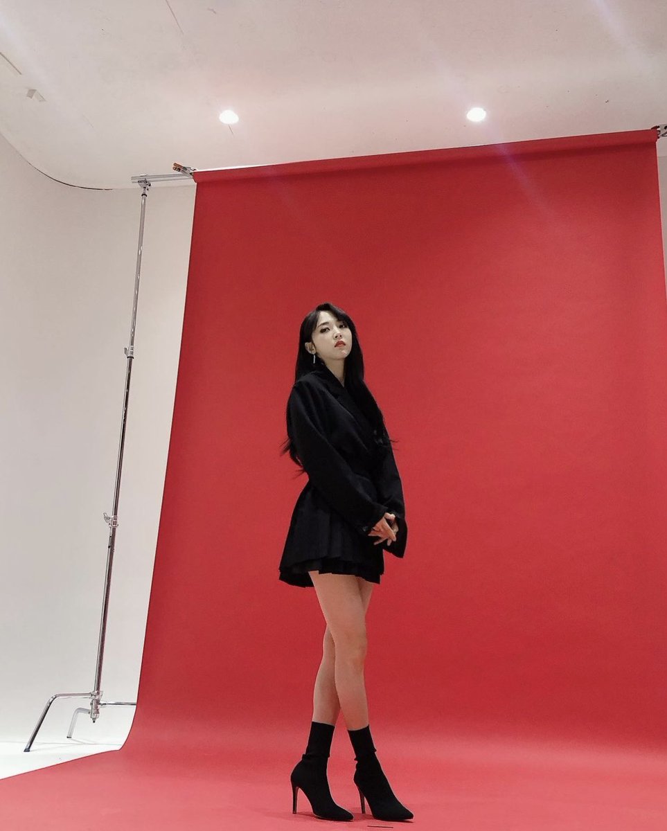 covermee__'s tweet photo. motd (moonbyul of the day) https://t.co/wUlEJ0THYe