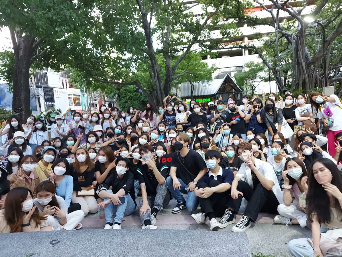 Marksvpfanclub's tweet photo. ฉันชอบตัวเองเวลาที่อยู่กับเธอ🤟💗🎤🎶 ขอบคุณทุกคนนะครับ🙏 

#FoolS
#Foolstep 
#FoolStepBand 

@foolstepband https://t.co/yBfzuPGCJ3