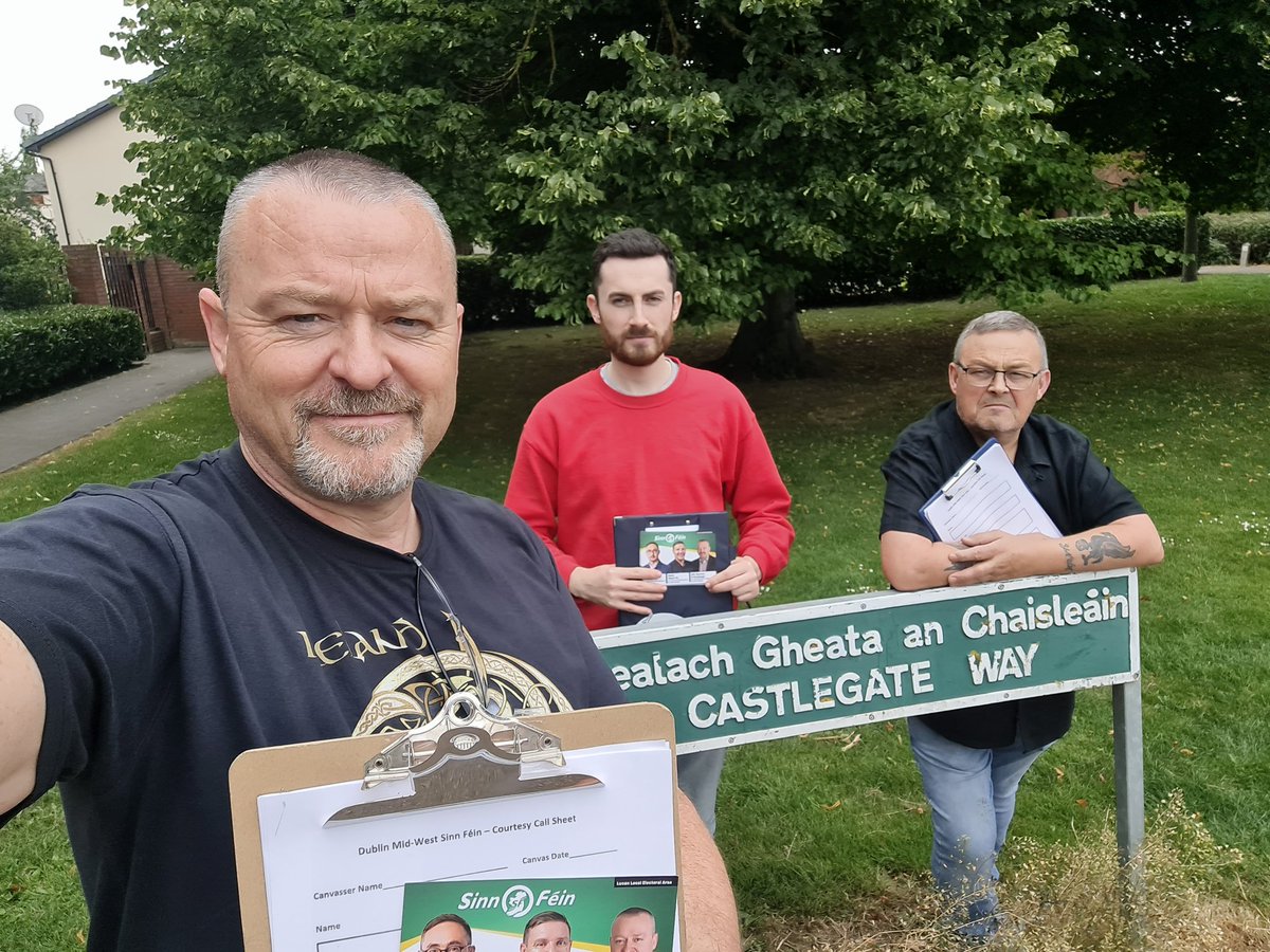 DerrenOBradaigh's tweet image. Final #SFDublinMidWest courtesy canvas took place today in #Castlegate before the Summer break - we will be back here first week in September @LucanSinnFein