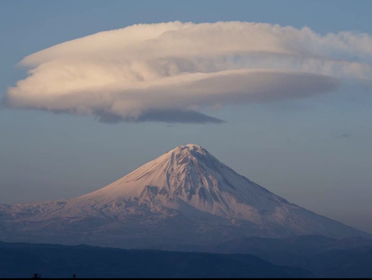 Bütün haşmetiyle Ağrı Dağı
