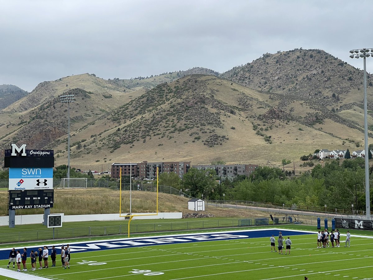 prathyush_manda's tweet photo. I had an amazing time yesterday at the School of Mines camp! I really enjoyed learning from some of the best coaches out there and competing against great athletes! #HelluvaEngineer⚒ @coachTthomas6 @greggbrandon1 @CoachDiedrick @issaquahfb https://t.co/EHCsGdpPxA