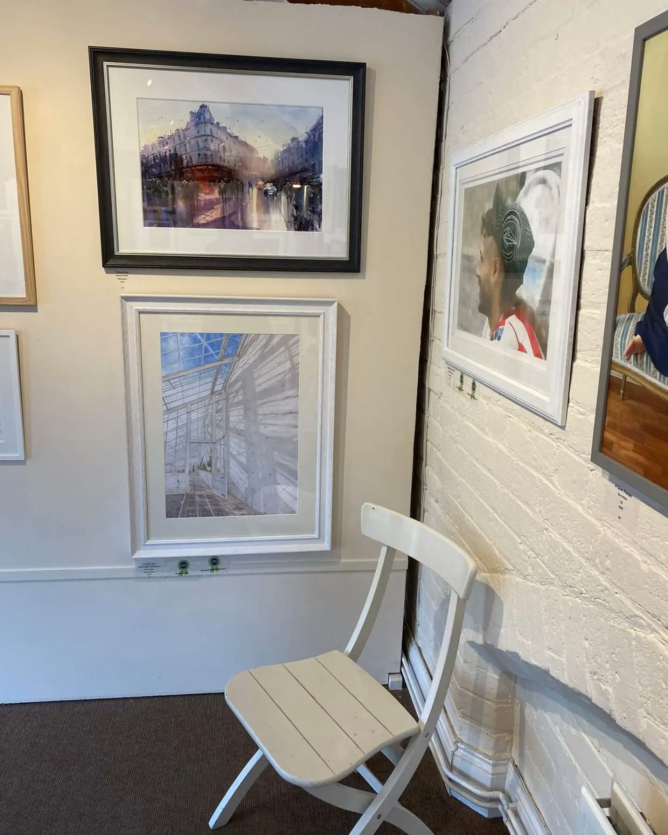 marklangleyart's tweet photo. Thanks @ruthgrayimages for taking a photo from the TALP exhibition! Still on until 14th August @PatchingsArt

#talp #talp2022 #exhibitions #patchings #Nottinghamshire https://t.co/uswjd82CXZ