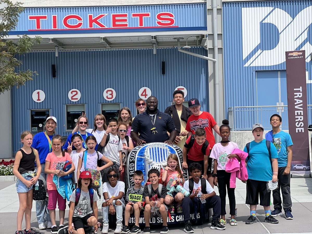 Ourbrightfutur1's tweet photo. Our students yesterday took a trip to the #WooSox stadium!
Thank you so much to the @WooSox
#OBF #OurBrightFuture #WooSox #GoWooSox #stemingintosports #robotics #thankyou #children https://t.co/vHofCUxsNO