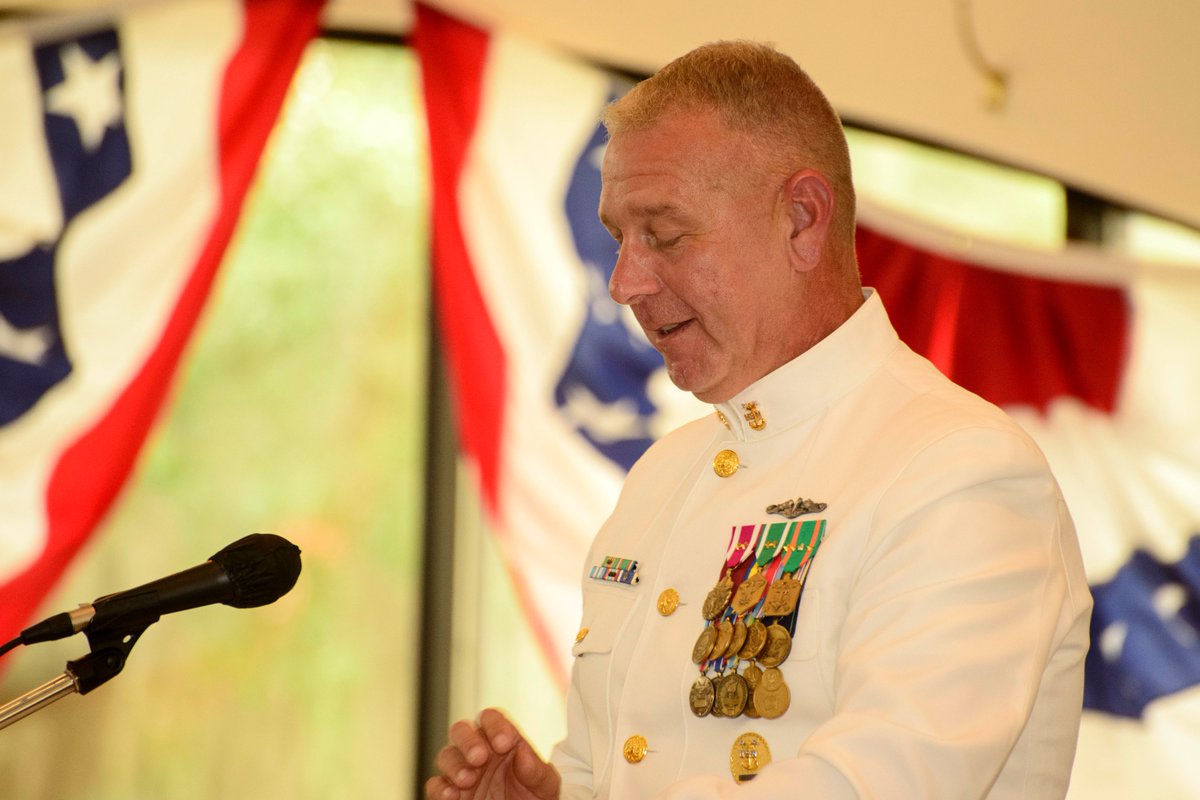 SUBGRU10's tweet photo. Fair winds and following seas to Group Ten's very own, CMDCM Ed Rathgeber. Congratulations on a wide-ranging and illustrious 31 years of service! https://t.co/GI08XGZPx0