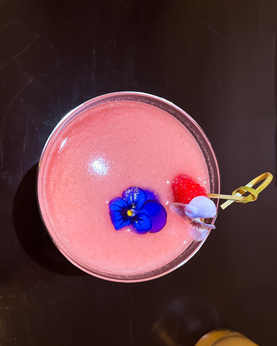 Becktadining's tweet photo. Are we there yet?...
“You’d better believe it, buster.”
Our Jessica Rabbit cocktail has Long Weekend all over it.
Vodka ◦ Raspberry ◦ Lychee ◦ Lemon
#tgif #cocktailhour #beckta #winebar #ottawadrinks #becktadiningandwine https://t.co/gJpFUBFudU