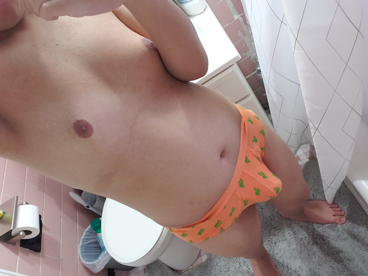 EclipsedMoonBoy's tweet photo. Mm..

#gay #twink #chub #chubby #nsfw #femboy #chubbytwink #thick #thicc #thickboys #briefs https://t.co/P80oVTpZ2r