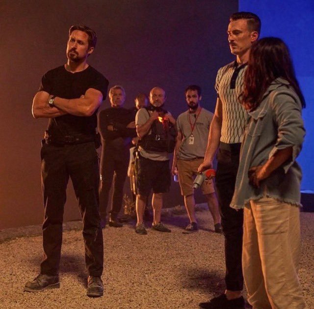 evans_armas's tweet photo. @ChrisEvans as #LloydHansen in #TheGrayMan behind the scenes in #TheGrayMan 

#ChrisEvans #trashStache #ChrisTache #theunstoppable 
Source: @Rainbowkisses32 https://t.co/zskTQ61xwH