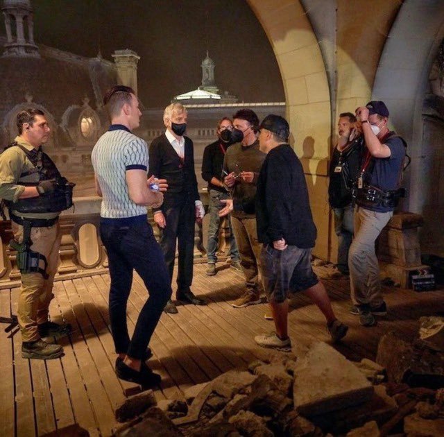 evans_armas's tweet photo. @ChrisEvans as #LloydHansen in #TheGrayMan behind the scenes in #TheGrayMan 

#ChrisEvans #trashStache #ChrisTache #theunstoppable 
Source: @Rainbowkisses32 https://t.co/zskTQ61xwH