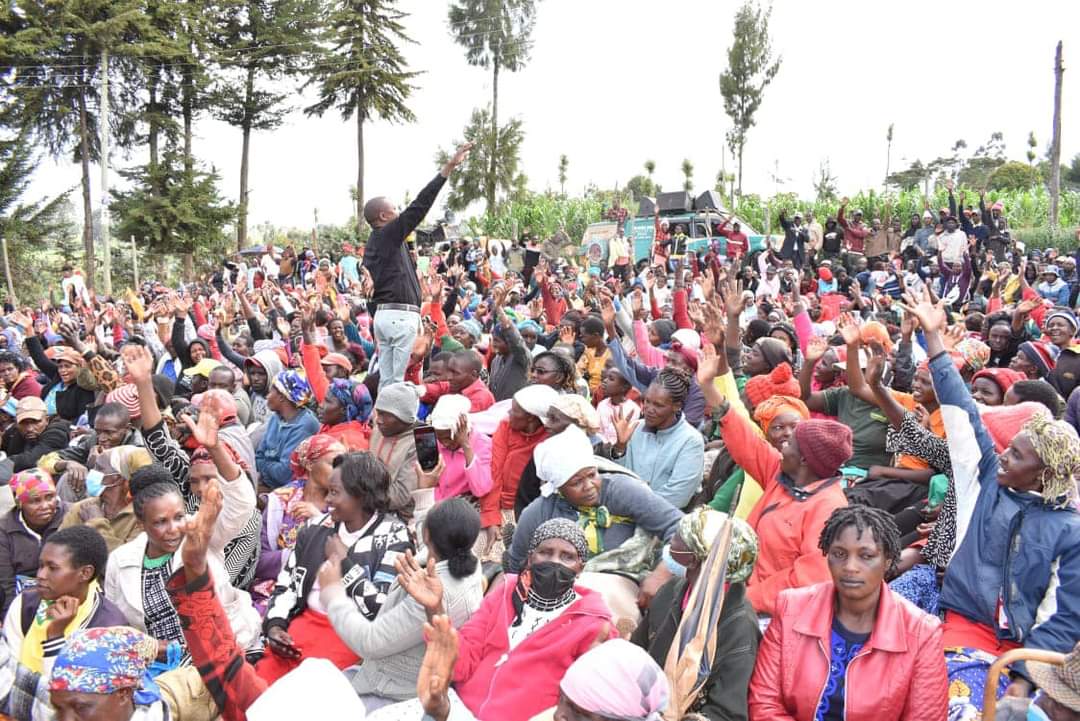 KuriaKimaniMP's tweet photo. We are winning this!
We are making history!
Asanteni sana watu wa Tayari.
#KKSeasonTwoLoading
#FormNiBottomUp
#ChamaNiUDA
#HustlerNation
#FreedomIsComing https://t.co/TvOhEg5onP