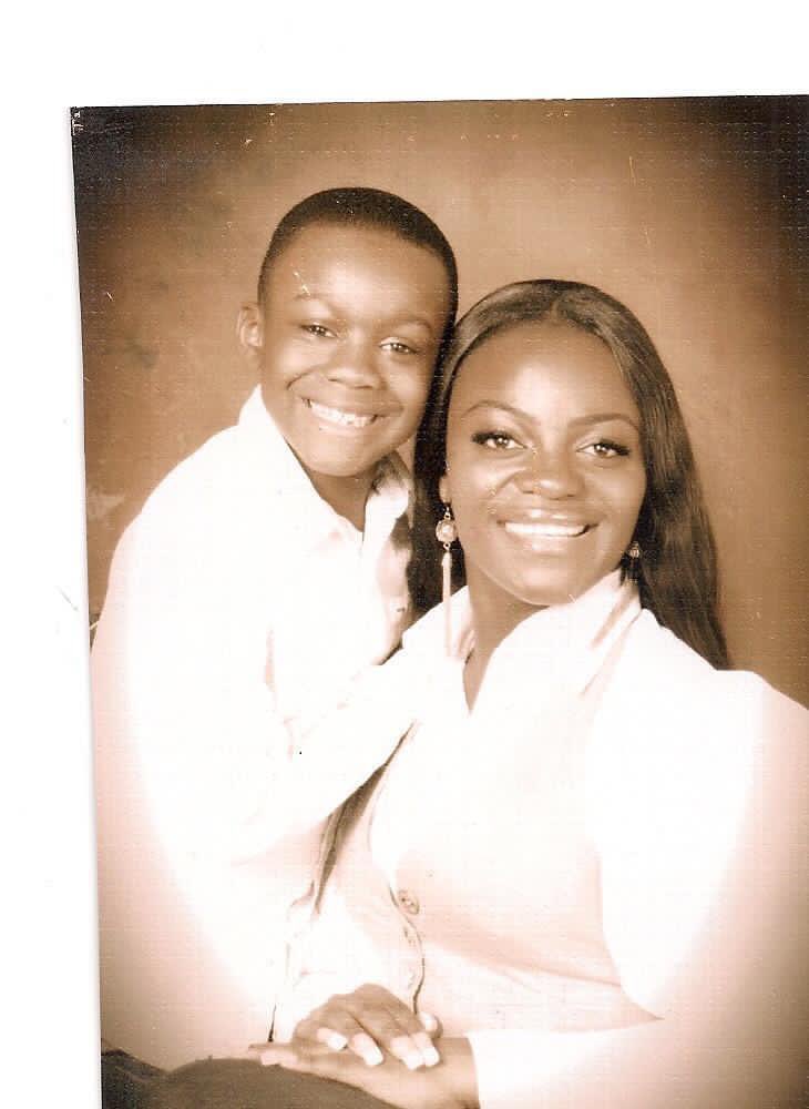 dangelookai4810's tweet photo. 2:1 Graduateee, I’ve definitely made one special heavenly person proud, REST IN PEACE MUM🤍🕊 https://t.co/p5QC5h4nB4