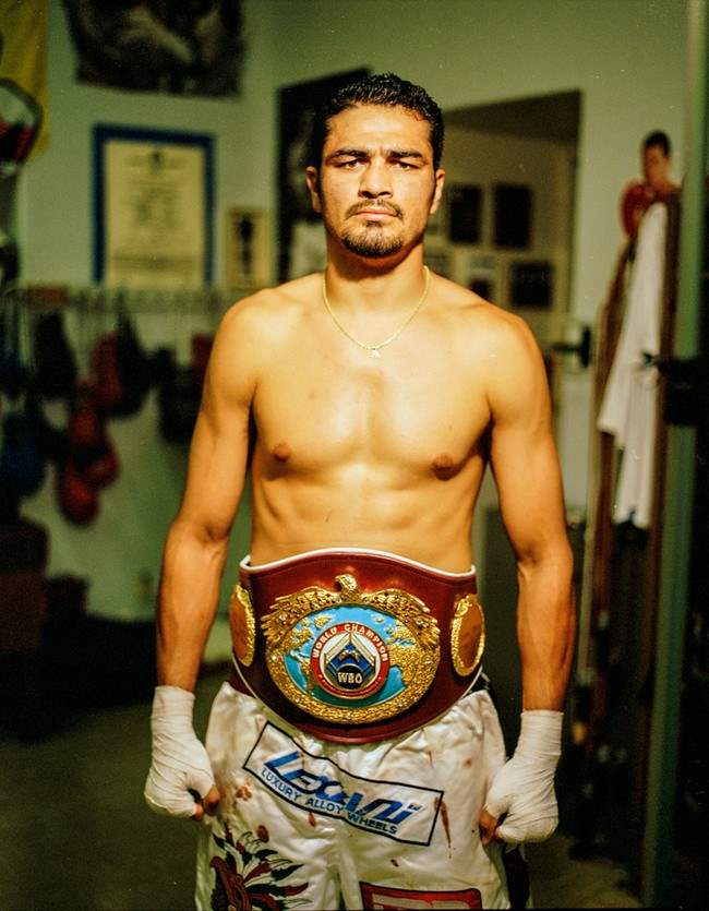 porkchopbranch's tweet photo. Today is the birthday of boxing champ Julio González. #BoxingBirthdays #JulioGonzález https://t.co/SbJqWt0HxA