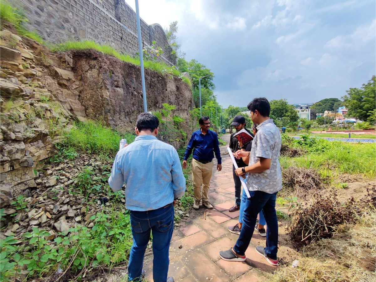 ApurvaP_02's tweet photo. #MissionAmritSarovar-Jal Dharohar Sanrakshan
Location: Salim Ali Lake, Aurangabad,MH
Team:MGM's JNEC
Week 2/Day 09
29/07/22
-Visit to rose garden
-Geology study of the surroundings
-Visit to himayat bagh

#AICTE #ministryofhousingandurbanaffairs #ministryofeducation #MGMU #JNEC https://t.co/ZwGKVQU0Bh