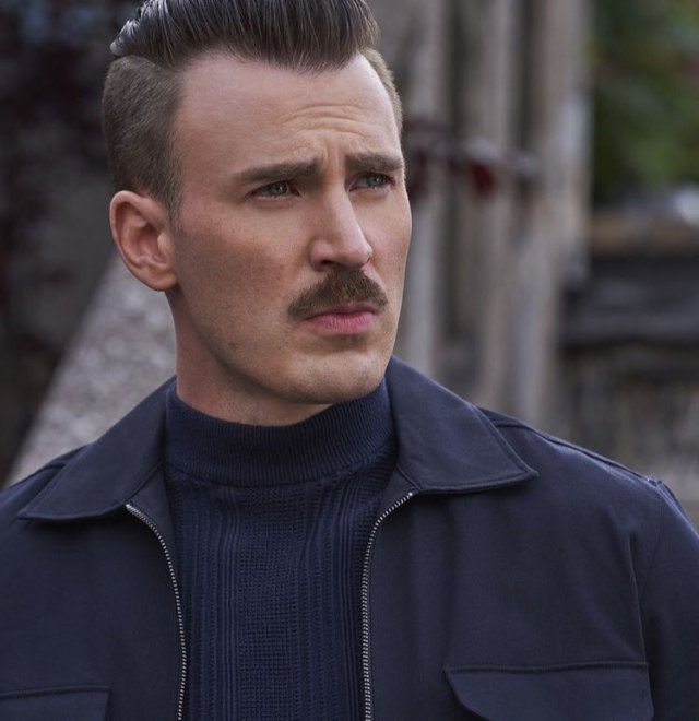 evans_armas's tweet photo. 🚨|NEW #moviestill 
@chrisevans as #LloydHansen    in #TheGrayMan    
Check out this link here👇
https://t.co/ROnngEnX21…

#ChrisEvans #trashStache    #ChrisTache    #theunstoppable https://t.co/NcLfseB6Ov