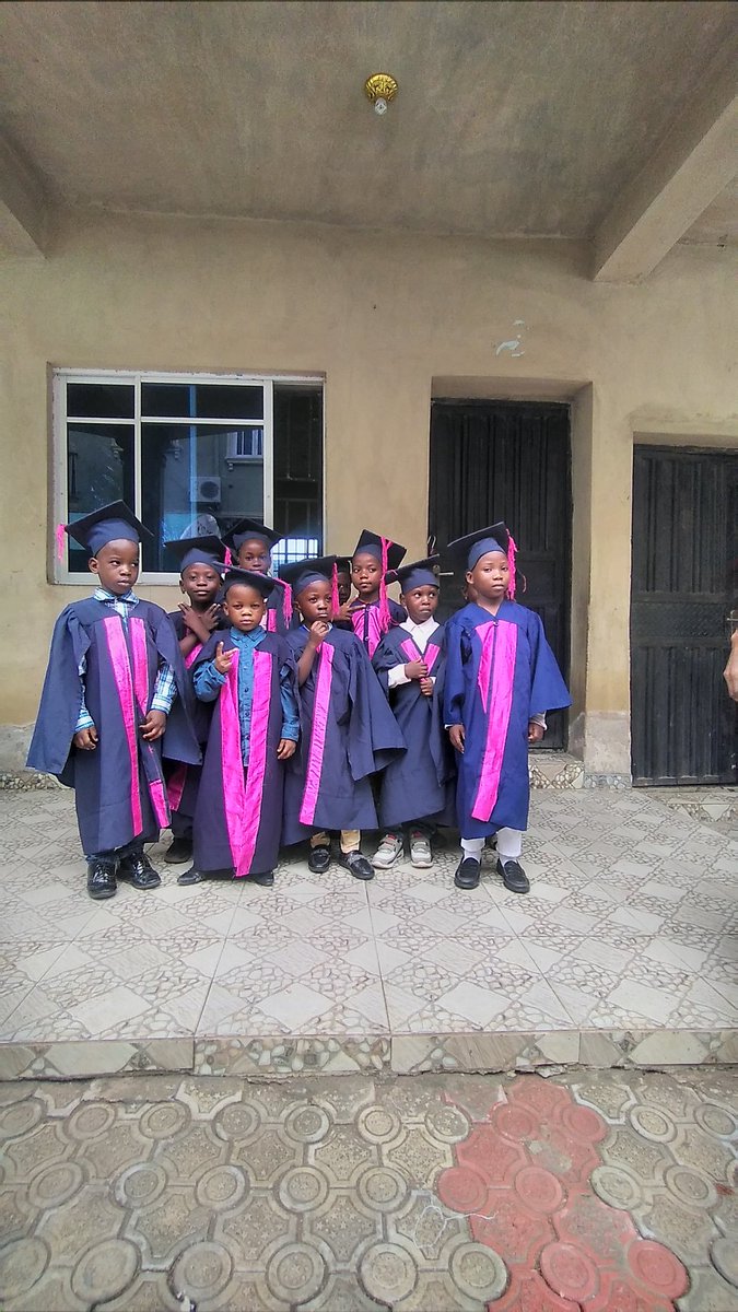 olaidibo's tweet photo. *The next session/academic year would be starting in September.
 *From the Management,Staffs and Pupils of AOGMOR SCHOOL we really appreciate all our lovers and supporters!* 😘😘
GOD BLESS YOU ALL.
GLORY BE TO GOD ALMIGHTY👏👏✊✊ https://t.co/Su8JIpYmku