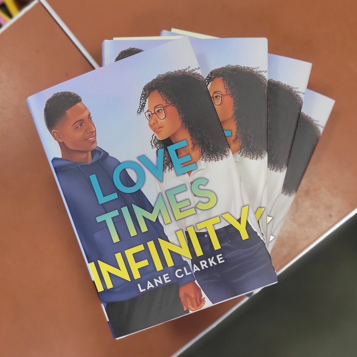 BNValpo's tweet photo. IT'S HERE!!! @lanewriteswords 😍

Make sure y'all come pick up your copy in store or submit a Buy Online, Pick-Up In-Store order online!! https://t.co/JZYIZGylSN https://t.co/ag8tDH3FX4