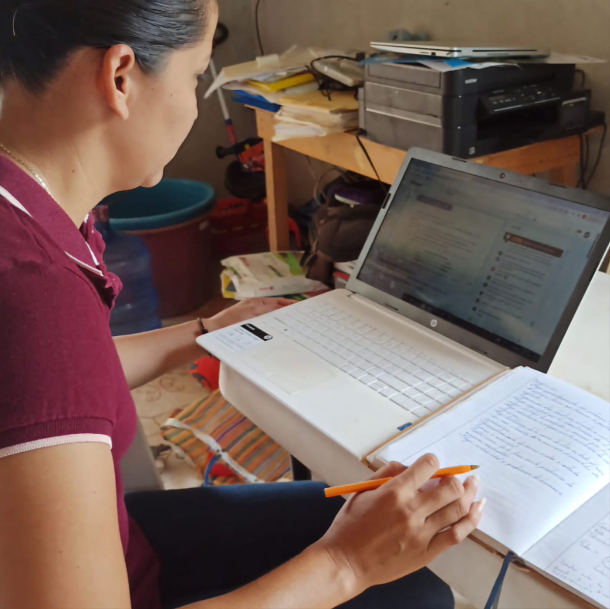 Raul_PaulinH's tweet photo. Los jóvenes juegan un papel fundamental en el fomento y desarrollo de la economía social, el curso del INAES junto con #SembrandoVida y Jóvenes Construyendo el Futuro permitirá detonar proyectos innovadores de emprendimiento colectivo #MentesEmprendedoras #Becarios https://t.co/UwkJ4XWyzY