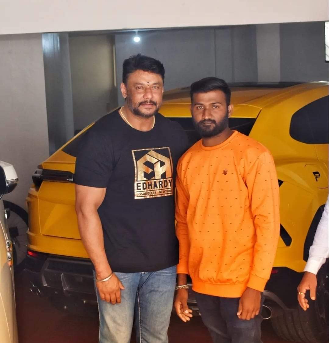 DFDH7999's tweet photo. Bossu🖤💥🔥
@dasadarshan

#ಕ್ರಾಂತಿ | #క్రాంతి | #கிராந்தி | #ക്രാന്തി | #क्रांति   #Kranti  #DBoss #Thoogudeepa  #ChallengingStarDarshan https://t.co/wOMwsPxAyo