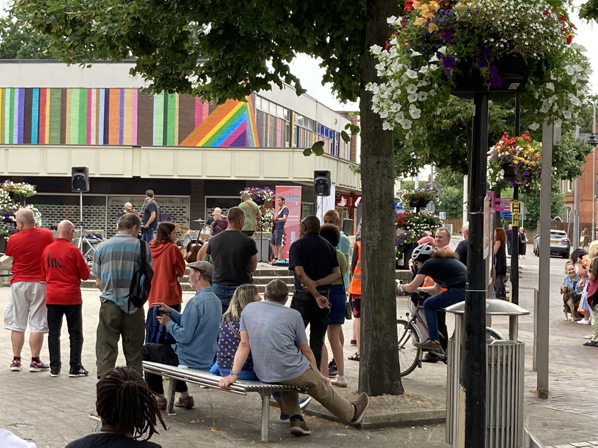 Greg4Broxtowe's tweet photo. What better way to start the weekend ? The brilliant @Anteloup playing a brilliant set at #Friday18 #Beeston. Well done @broxtowebc 👏👏👏🎹🥁🎸 see you next Friday at 6. https://t.co/HnJ7Te2gYP