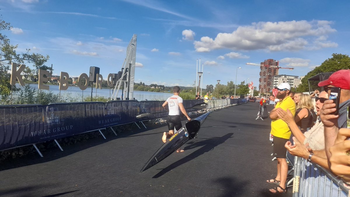 p_overby's tweet photo. Olé. Dansk europamester i U23 kajakmarathon - Nicolai Thomsen fra Silkeborg Kajakklub 🏆🇩🇰💪 https://t.co/mLnpbrkg4t