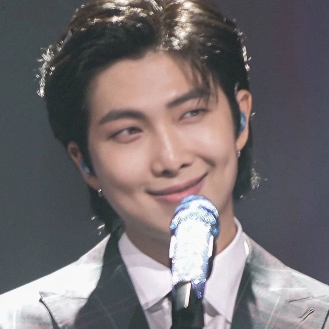 yessir0801's tweet photo. bringing this beautiful namjoon back https://t.co/Z4xn0BUeeE