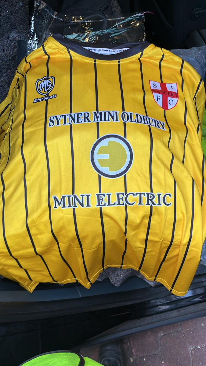 Fishersporting's tweet photo. Would like to thank Sytner Mini Oldbury for sponsoring us with our new kit. Can't wait to put it to use this season.
Sytner have been a continuous sponsor for St Johns over the years and we thank them for their continuous support.
#minielectric #sytner #sytnerminioldbury https://t.co/l0kznWbyjN