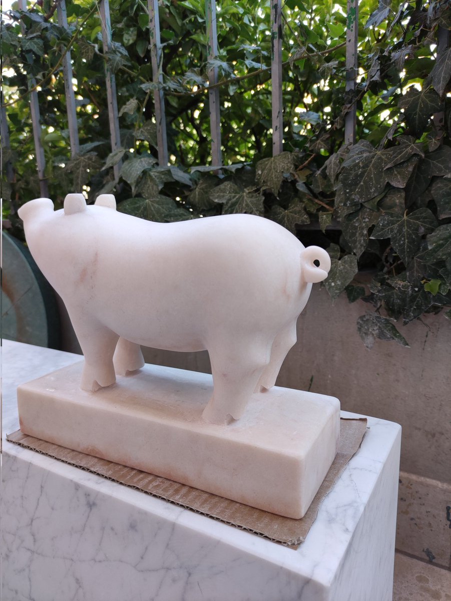 AchilleC_'s tweet photo. Quasi pronto il maialino.
#art #marble 
#arte #Sculptor https://t.co/oTk9yxMZYE