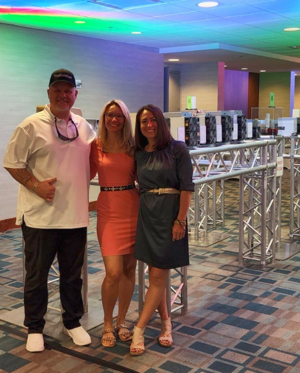 Another reason I love attending Bitcoin conferences is that u get to finally match faces with names in real life. So cool to have <a href="/Amanda_Cavaleri/">Amanda Cavaleri</a> and <a href="/Crypto_Mags/">MAGS 🔑⛏️🚒</a> come through the bitcoinminingmuseum.com exhibit at #MiningDisrupt to check out the evolution of hash. Respect 🙏
