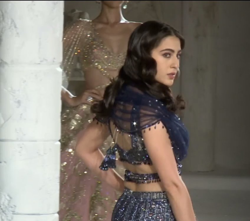 SARA ALI KHAN YOU BEAUTY😭💙

#SaraAliKhan