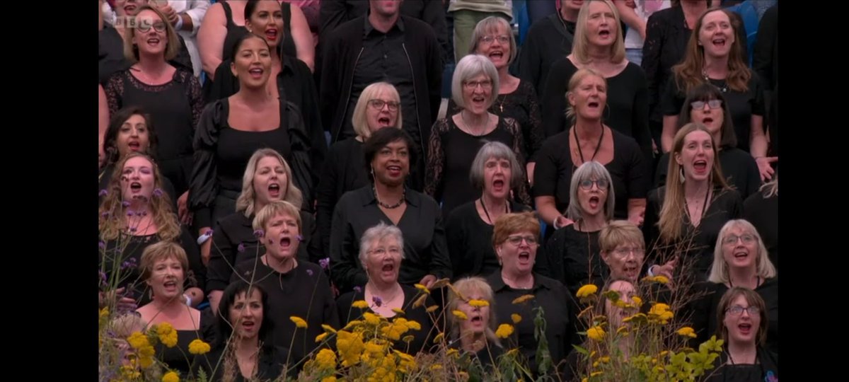 Themba Mvula (@thembamvula) on Twitter photo Last night was flipping awesome!! Such an honour to be part of the opening ceremony and an absolute joy to conduct the mass choir made up of 700+ singers from choirs around Birmingham. You all did me so proud!! We even got the thumbs up from <a href="/LennyHenry/">Lenny Henry</a> !! šš
#Birmingham2022 Last night was flipping awesome!! Such an honour to be part of the opening ceremony and an absolute joy to conduct the mass choir made up of 700+ singers from choirs around Birmingham. You all did me so proud!! We even got the thumbs up from <a href="/LennyHenry/">Lenny Henry</a> !! šš
#Birmingham2022