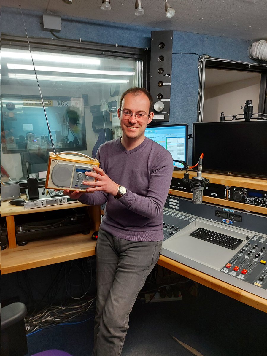 This Saturday morning, Andrew Robinson will be joined by Stacie Allensby about the park's Green flag status and Tony Nicklin on the Athenaeum restoration. Plus Quiz of the Week and Newsweek. His theme is 'spying' so song suggestions can be messaged in! Join Andrew from 9 to noon.