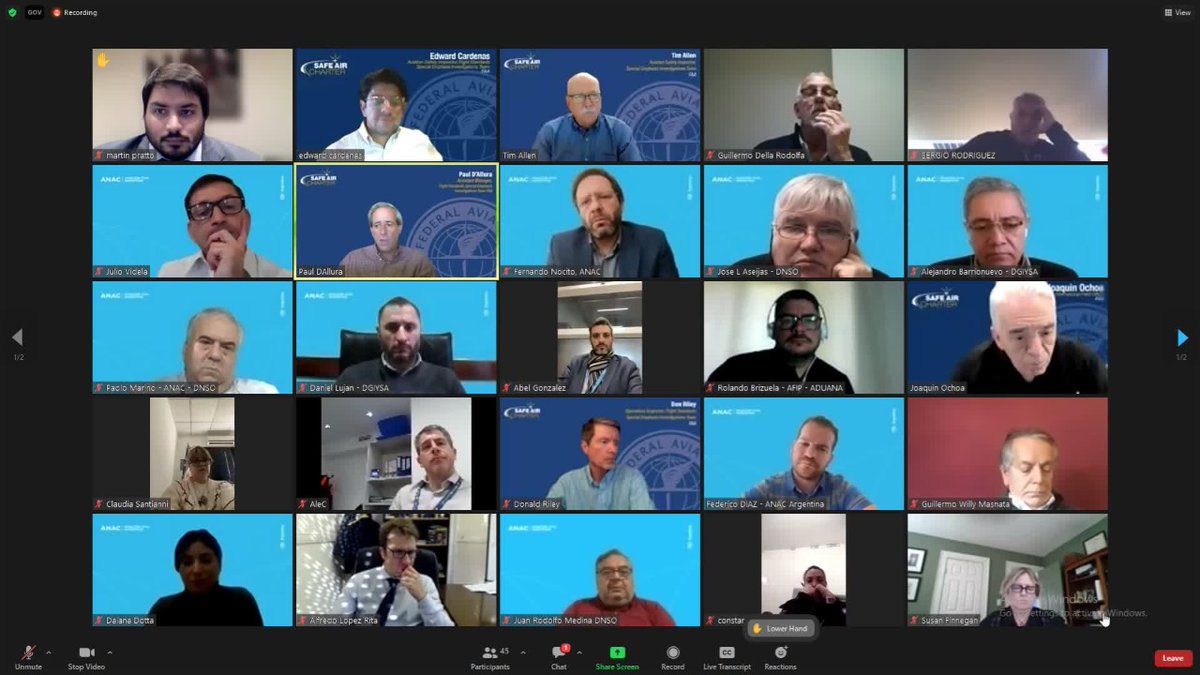 Muy felices de haber convocado a la FEDERAL AVIATION ADMINISTRATION para el Segundo Seminario sobre "Vuelos Ilegales", con la coordinacion de ANAC, y la participación de EANA, AFIP, PSA y MIGRACIONES. Por la UAAR Martin Pratto Chiarella y Guillermo Della Rodolfa por la CTANR.