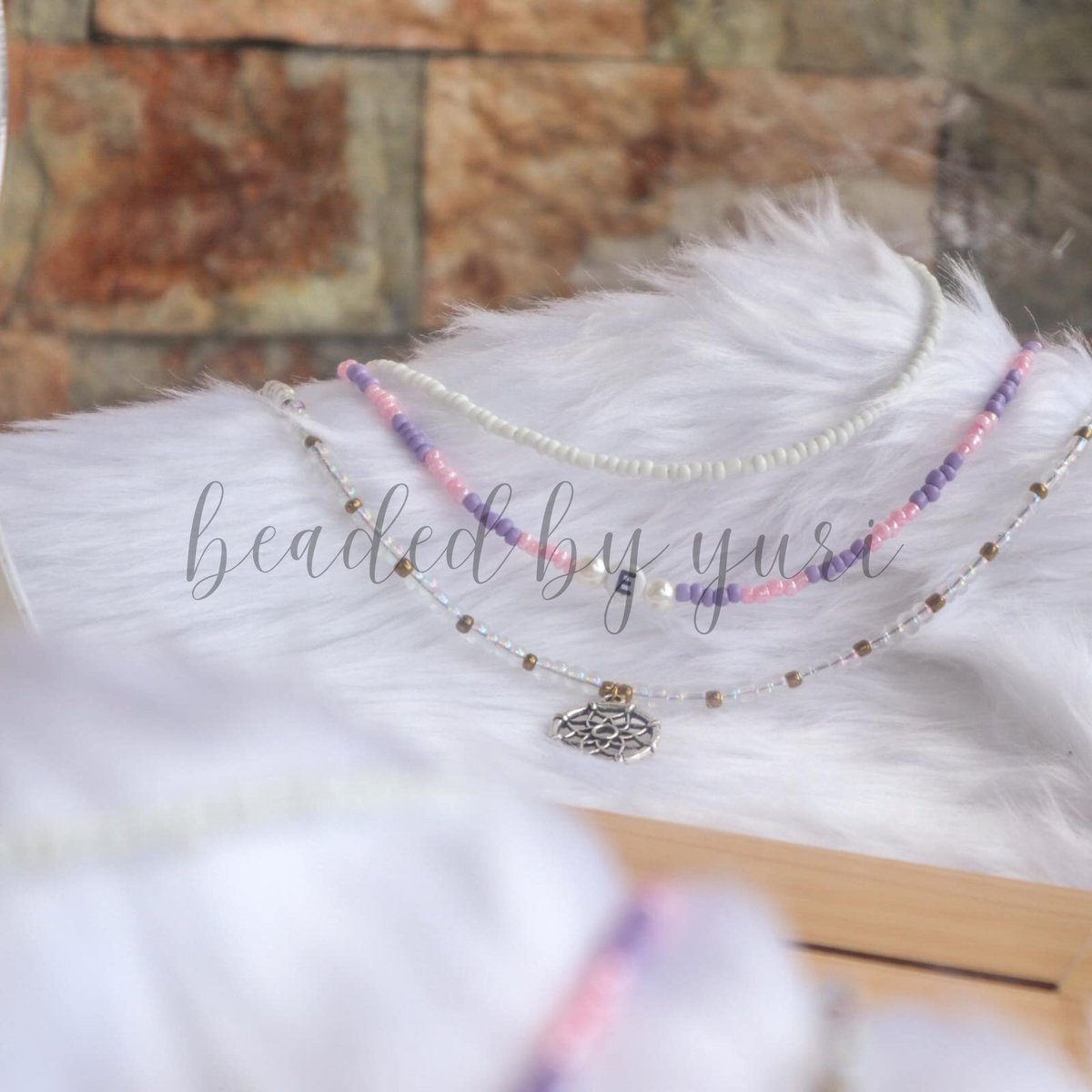 yuridlsuacadcom's tweet image. hello! i also sell beaded accessories for a vv cheap price lang.

DM me for more infos

here&apos;s some samples/for sale