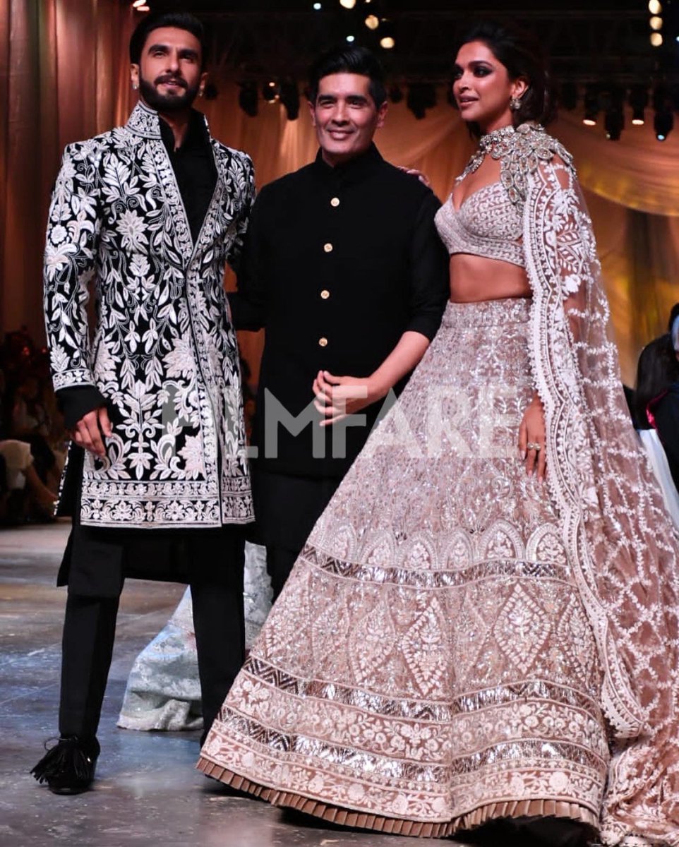 DeepikaPFC's tweet photo. [Pics] #DeepikaPadukone, Ranveer Singh and Manish Malhotra at the Mijwan Couture Show today https://t.co/jvtPCQNJwB