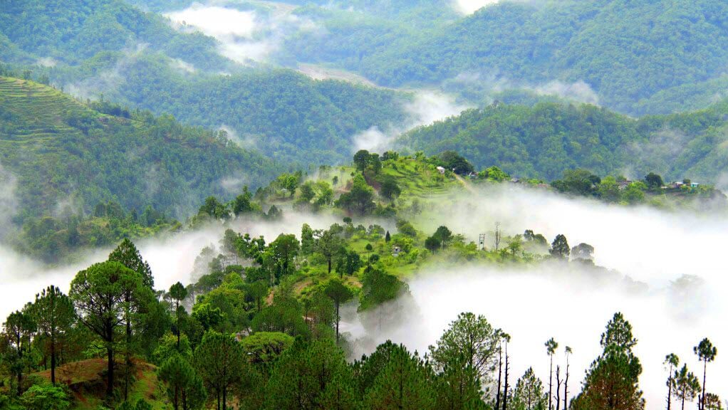 Lansdowne Hill Station Lansdowne is one of the quietest and unspoilt hill stations of India and has been a popular destination since Britishers came to India. Lansdowne is unlike other hill stations, It is situated at an altitude of 1,700 mts above sea level #garhwalisong03