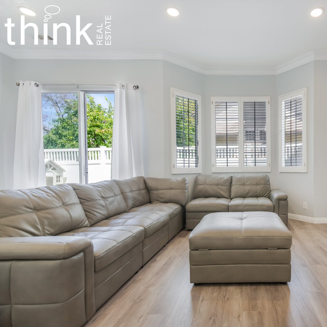 ThinkreLA's tweet photo. Welcome home to the wonderful Crestline community 🏡 in Laguna Hills! Listed at $679,999 🎉🎉
Contact us at (818)-631-4019
#townhouse #realestate #lagunahills #socal #socalrealestate #forsale #condo #property #architecture #instalove #interiordesign #rennovation #justlisted https://t.co/gCTnx1DOsJ