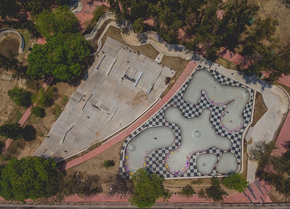 Montenegro Skatepark #Throwback al 2017 preparado para el #vansbmx ProCup
Uno de sus principales eventos del año. Con riders de todo el mundo, estuvieron ahí?