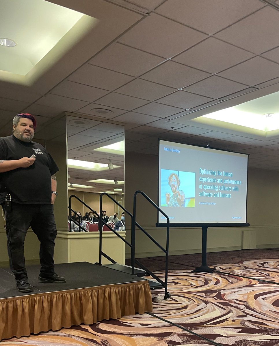 Wanna know what book to read to understand DevOps- <a href="/mattstratton/">Matty Stratton</a> says read Freakonomics - learn about incentives! #devopsdaysla