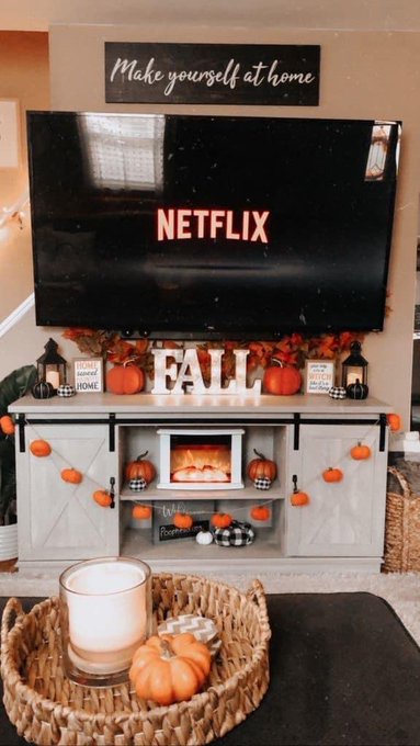 Ugh, can&rsquo;t wait 😭🍁🎃 https://t.co/OOGmWWfVlF