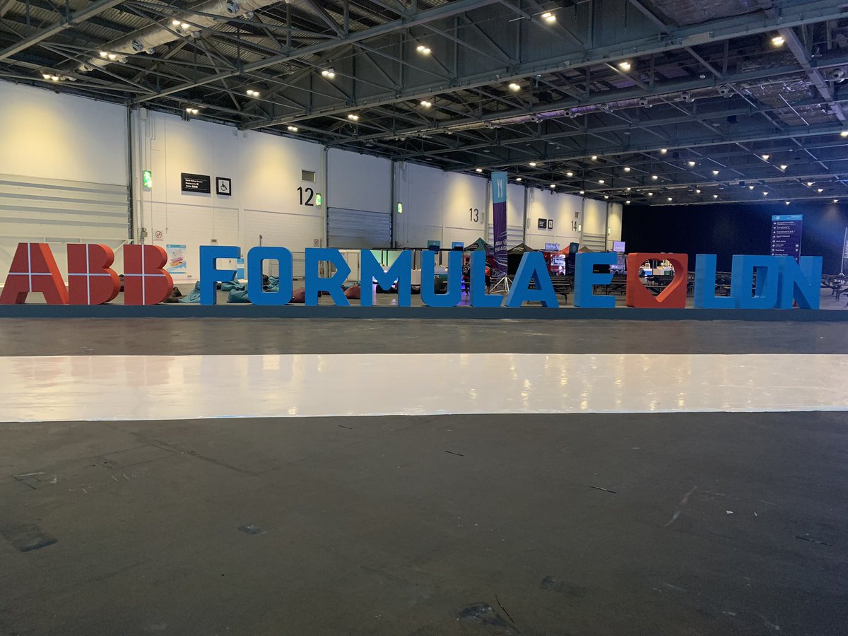 TalkNeekyToMe's tweet photo. Thank you @FIAFormulaE for an amazing behind the scenes day at the #LondonEPrix! Discovering incredible #engineering #innovation in the pit lane, driving simulations in the #egame arena and watching the #GirlsOnTrack in #ekart action - a thrilling weekend is ahead for all! https://t.co/pYspwsAOjx