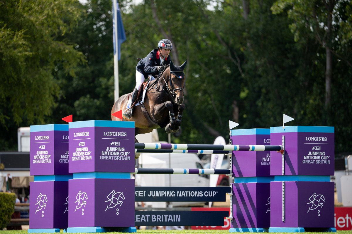 #Jumping #BravoLesBleus L'équipe de France triomphe dans la Coupe des nations Longines <a href="/FEI_Global/">The FEI</a> du CSIO 5* d'Hickstead (GBR) ! 🏆🇨🇵 Bravo Olivier Robert, Edward Levy, <a href="/Marc_Dilasser/">Marc Dilasser</a> &amp; <a href="/kevinstaut/">Kevin Staut</a> !👏🤩
Infos &amp; résultats : ffe.com/actualites/fra…
©FEI-Jon Stroud
#UneSeuleEquipe