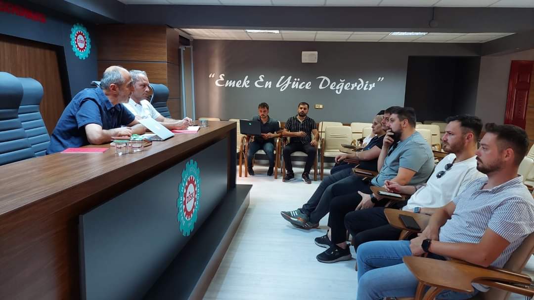 BirlesikMetal's tweet photo. Gebze Şubemizde bugün #ChenSolar işyeri için 01.10.2022 - 30.09.2024 Dönemini Kapsayacak Toplu sözleşme Taslak çalışmamız işyeri Komitemiz ile yapıldı. https://t.co/tSkwrrgv79