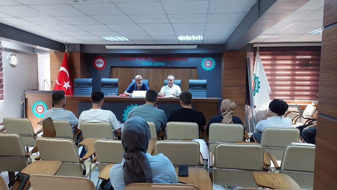 BirlesikMetal's tweet photo. Gebze Şubemizde bugün #ChenSolar işyeri için 01.10.2022 - 30.09.2024 Dönemini Kapsayacak Toplu sözleşme Taslak çalışmamız işyeri Komitemiz ile yapıldı. https://t.co/tSkwrrgv79
