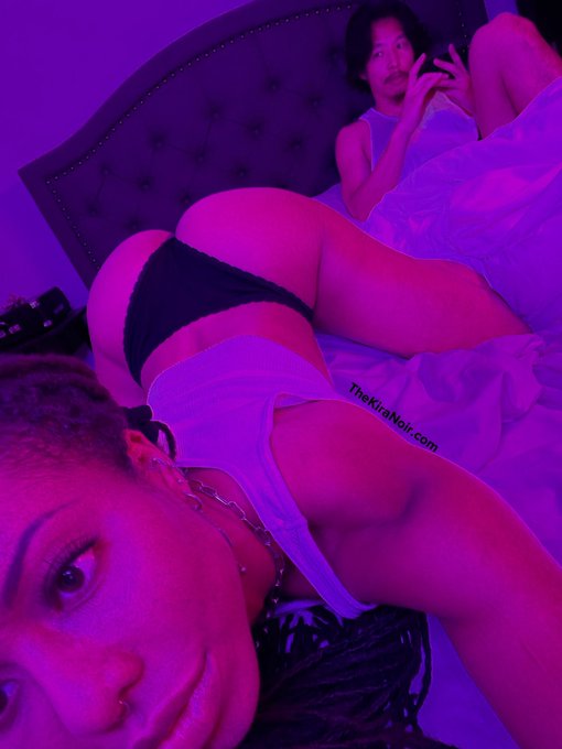 2 pic. just guys bein dudes https://t.co/U5Qupat4nC<a href="/tag/mvsales"class="tags"><span>#mvsales</span></a>